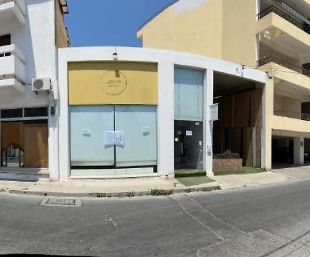 Past Or Trail Hostel Larnaca Ngoại thất bức ảnh