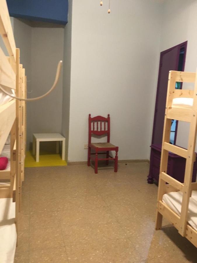 Past Or Trail Hostel Larnaca Ngoại thất bức ảnh