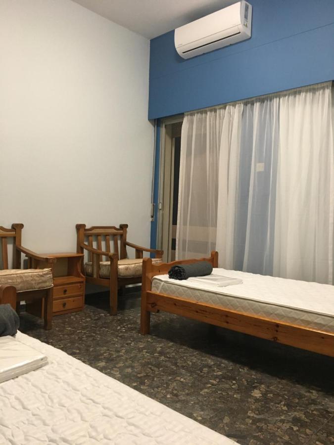 Past Or Trail Hostel Larnaca Ngoại thất bức ảnh