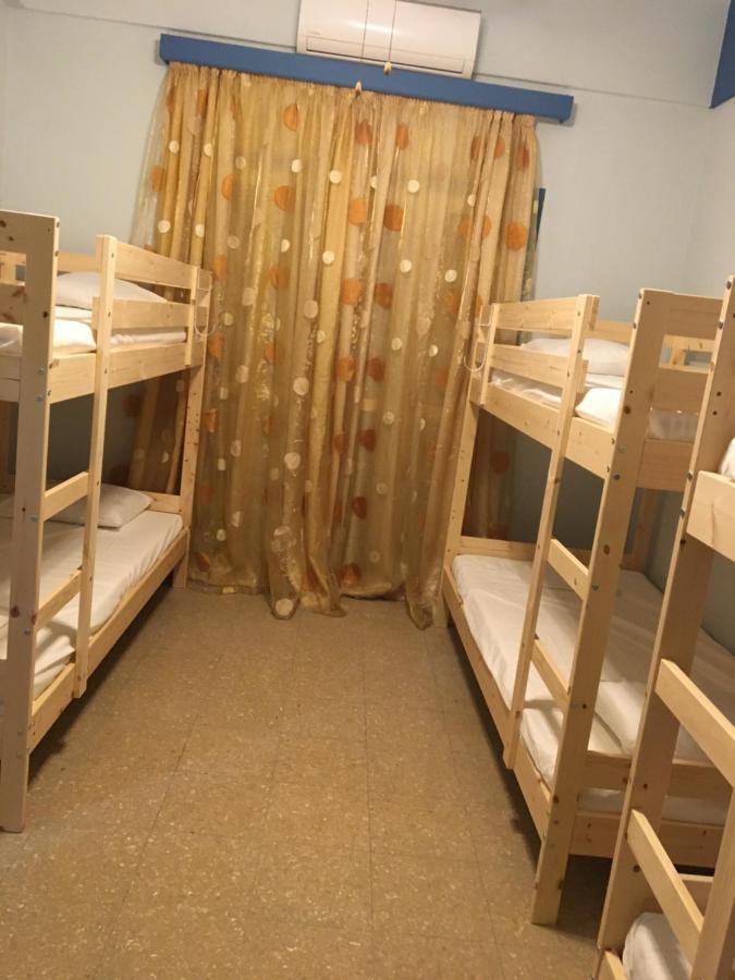 Past Or Trail Hostel Larnaca Ngoại thất bức ảnh