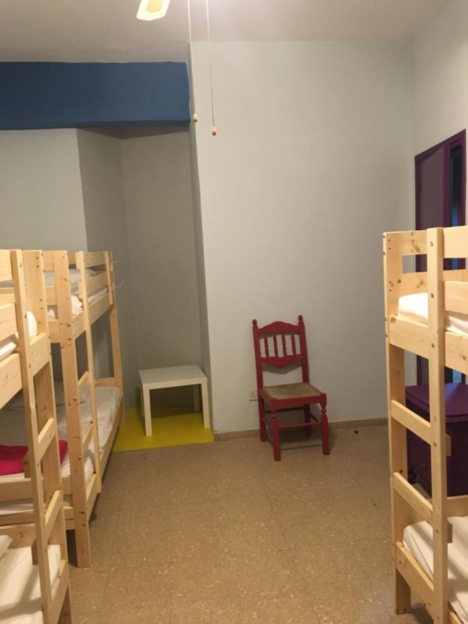 Past Or Trail Hostel Larnaca Ngoại thất bức ảnh