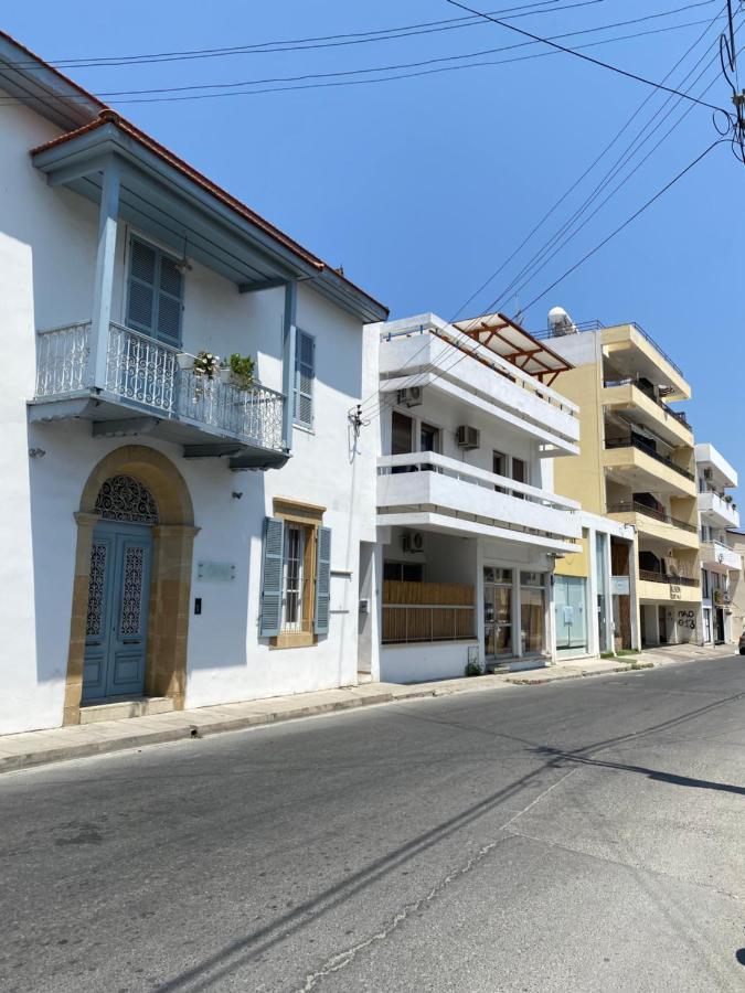 Past Or Trail Hostel Larnaca Ngoại thất bức ảnh