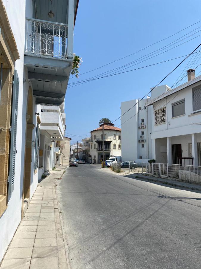 Past Or Trail Hostel Larnaca Ngoại thất bức ảnh